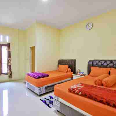 Lingga Mas Hotel Rooms