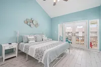 Coastal Bliss Hotels near Windway Studio-Gallery