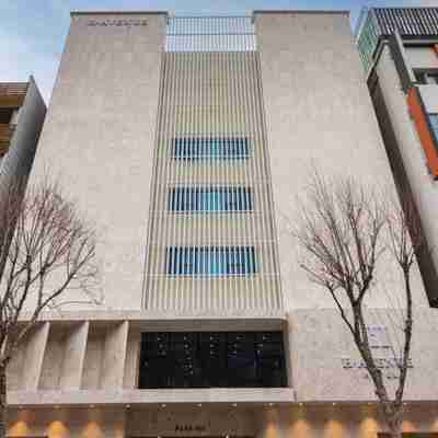 에이치에비뉴 상무점 Hotel Exterior