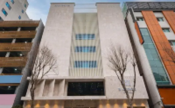 H大道Sangmu 5·18 紀念公園附近的飯店