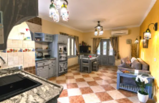 帶泳池燒烤架花園貝都因帳篷日光浴床按摩浴缸的別墅