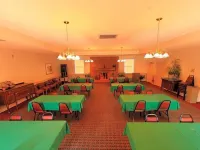 Super 8 by Wyndham Cornelia