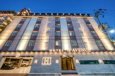 H Avenue Hotel in Gyeongju Các khách sạn gần Deareungwon