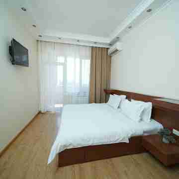 Luxury 2-Bedroom Apartments on 13 Buzand Street by Sweet Home Rooms