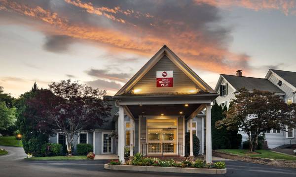 Best Western Plus Cold Spring