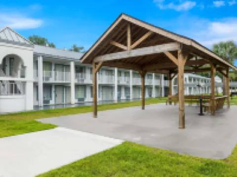 Suburban Studios Brunswick I-95 Hotels in Dock Junction