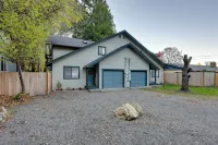 Walk to Parks and Bay Olympia Duplex with Fenced Yard