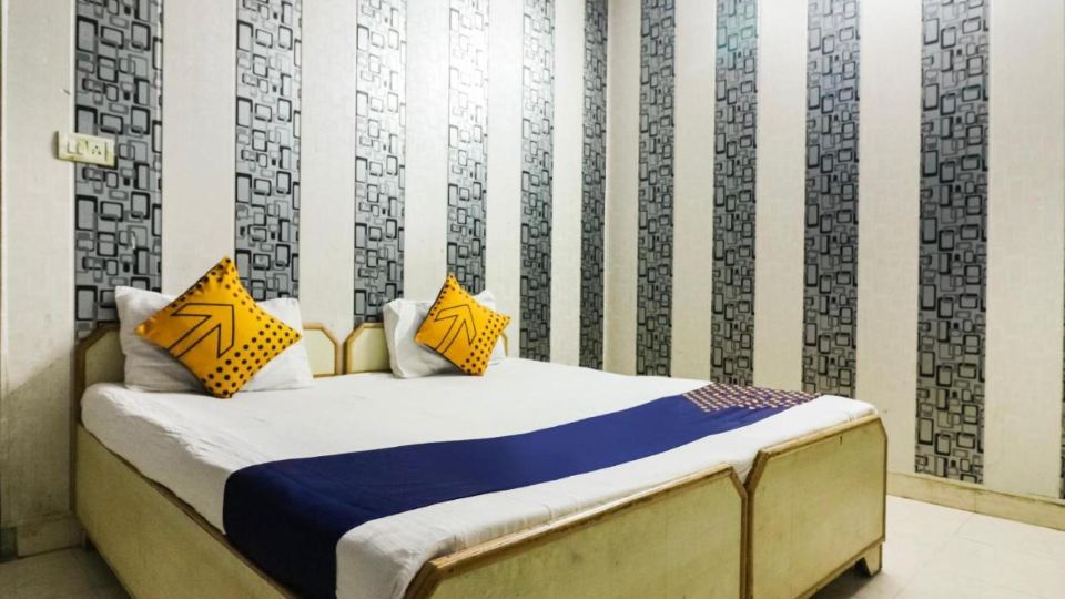 Goroomgo Gaurav Regency Hisar