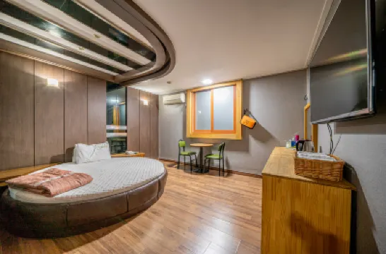 Busan Gaegum Buckingham Hotels near KIT │ Kyungnam College of Information & Technology