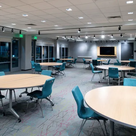 Aloft Charlotte Airport Отели рядом с достопримечательностью «Библиотека Билли Грэма»