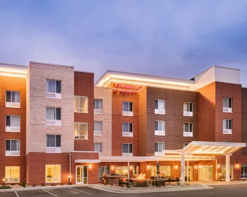 TownePlace Suites Dubuque Downtown Hotels in Dubuque