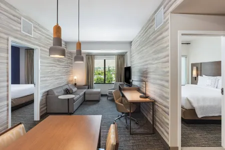 Residence Inn Riverside Moreno Valley Отели рядом с достопримечательностью «March Field Air Museum»