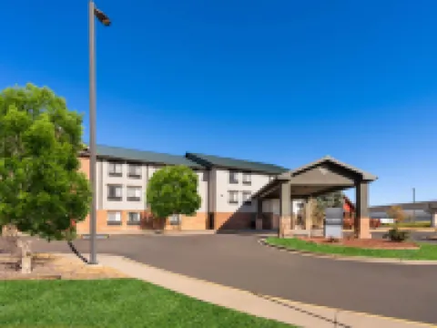 サイロ ホテル デンバー エアポート ア ラマダ バイ ウィンダム オーロラのホテル