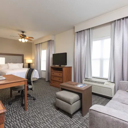 Homewood Suites by Hilton Indianapolis-Airport/Plainfield