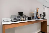 Microtel Inn & Suites by Wyndham Sweetwater - breakfast