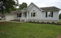 Scandi-Chic Retreat in Madison-Pets stay free!