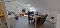 Schöne 3 Zimmer Wohnung mit Klimaanlage, Zentral und Naturnah
