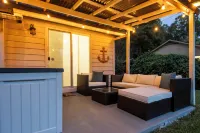 Tranquil Location! Patio, Shuffle Board, Fire pit, Walk to Restaurants!