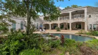 Gorgeous Retreat w/private Pickleball court!!! Only 3 min from Sandalwood Manor Spring Creek Park附近的飯店