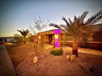 Wknd@Bernies 4 Bd-GAME ROOM, Roof Deck-H2O/Mtn View-Minutes to Water and Hot Tub