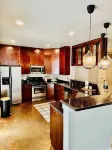 Located in the heart of Houston! Easy access to freeways, sports arenas, & more!