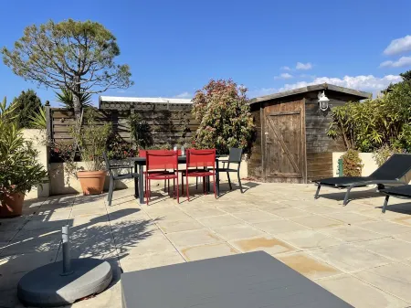 Appartement Avec Toit Terrasse et Jaccuzi Отели рядом с достопримечательностью «Пляж де ла Гаруп»