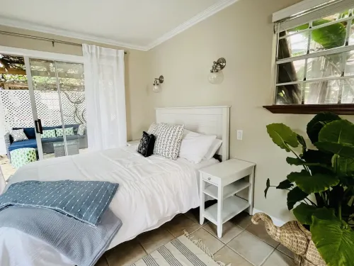 Beachside Historic Cottage – Steps to Sand!