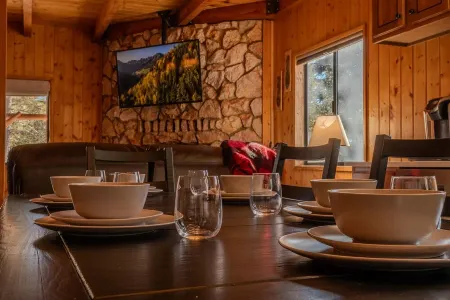 Green Door Lodge- Duck Creek Village, Ut. -3bd/2ba - Pet Friendly! Отели в г. Duck Creek Village