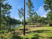The Lakefront Deckhouse- perfect place for relaxing with nature and family