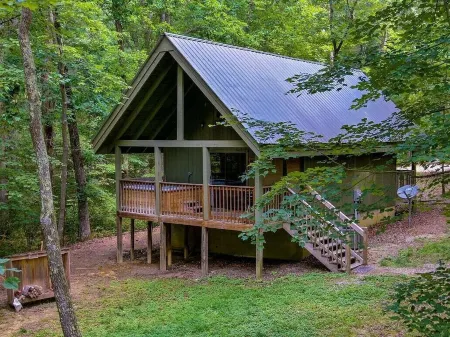 SOUTHERN CHARM w/ Hot Tub - Mountains Are Calling And We Must Go!!!