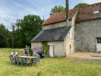 Charming cottage located in the park of a 17th century castle