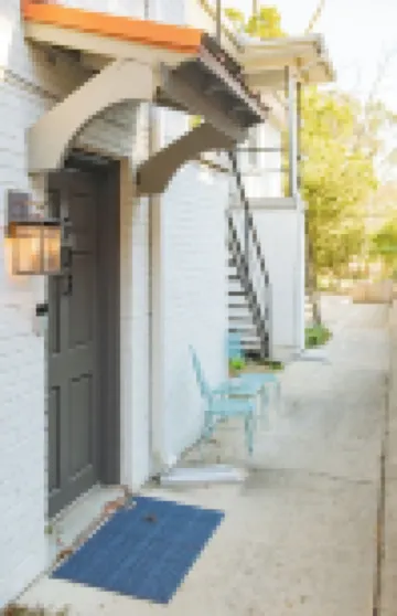 Charming 2 Bedroom - minutes to Samford and UAB!