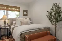 Downtown Sebastopol Studio Hotels in Sebastopol