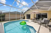 Peaceful home with Pool Dog friendly 4 Bedrooms 3 Bathrooms backyard view water.