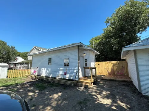 Tiny Flamingo's Nest - Cottage Near Pioneer Woman Mercantile - Pet friendly! Hotels in Osage County