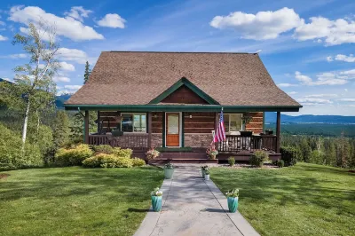 Peaceful chalet, 30 min to Glacier NP, views of Flathead Valley, Heaven on Earth Hotels near Flathead National Forest