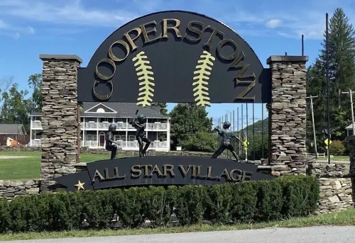 Rustic and charming apartment above detached log garage. 10 mins from<br>A.S.V.