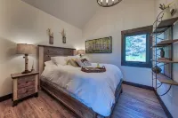 New Luxury Mountain Modern Cabin Near Yellowstone