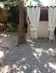 Vacation home with ping pong,, swimming pool, 3 bedrooms 2 shower rooms