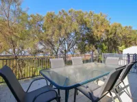 Estuary Waterfront - View from your Courtyard! Hotels in Mandurah
