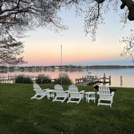 Northern Neck waterfront cottage with stunning views and private dock