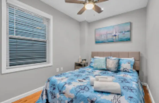 Walk to Beach! 4 Beach Badges Included. BBQ + Fire Pit. Towels + Linens Included