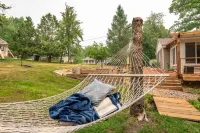 Cozy fireplace, indoor and outdoor games, records!