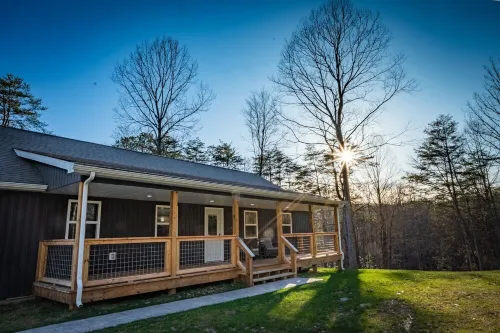 Wooded Circle - Barrel sauna, hot tub, fire pit