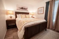 Its Springtime! Time for That Coffee Bar!! Walk in 3/2 Bedroom Condo! 헐리우드 밀랍인형 박물관 주변 호텔