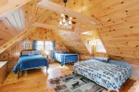 VALKYRIE Secluded Romantic River Cabin River and Mountain Views Log/Stone Cabin