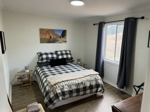 Native Valley Cottage is a peaceful, tranquil hideaway in the Tumbarumba area. Hotels in Holbrook