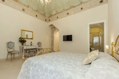 Historic center of Siena: Castellare residence with TV, WI-FI and AIR CONDITION Hotels in Drago
