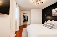 ✮The Monochromatic Modern Studio✮Near TTU✮1BD/1Bth