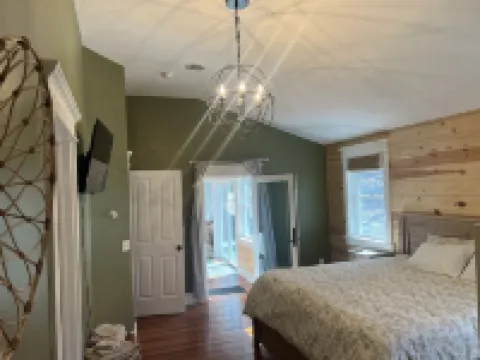 Elegant Home Away: Hot Tub, Game Room, Kid Friendly!